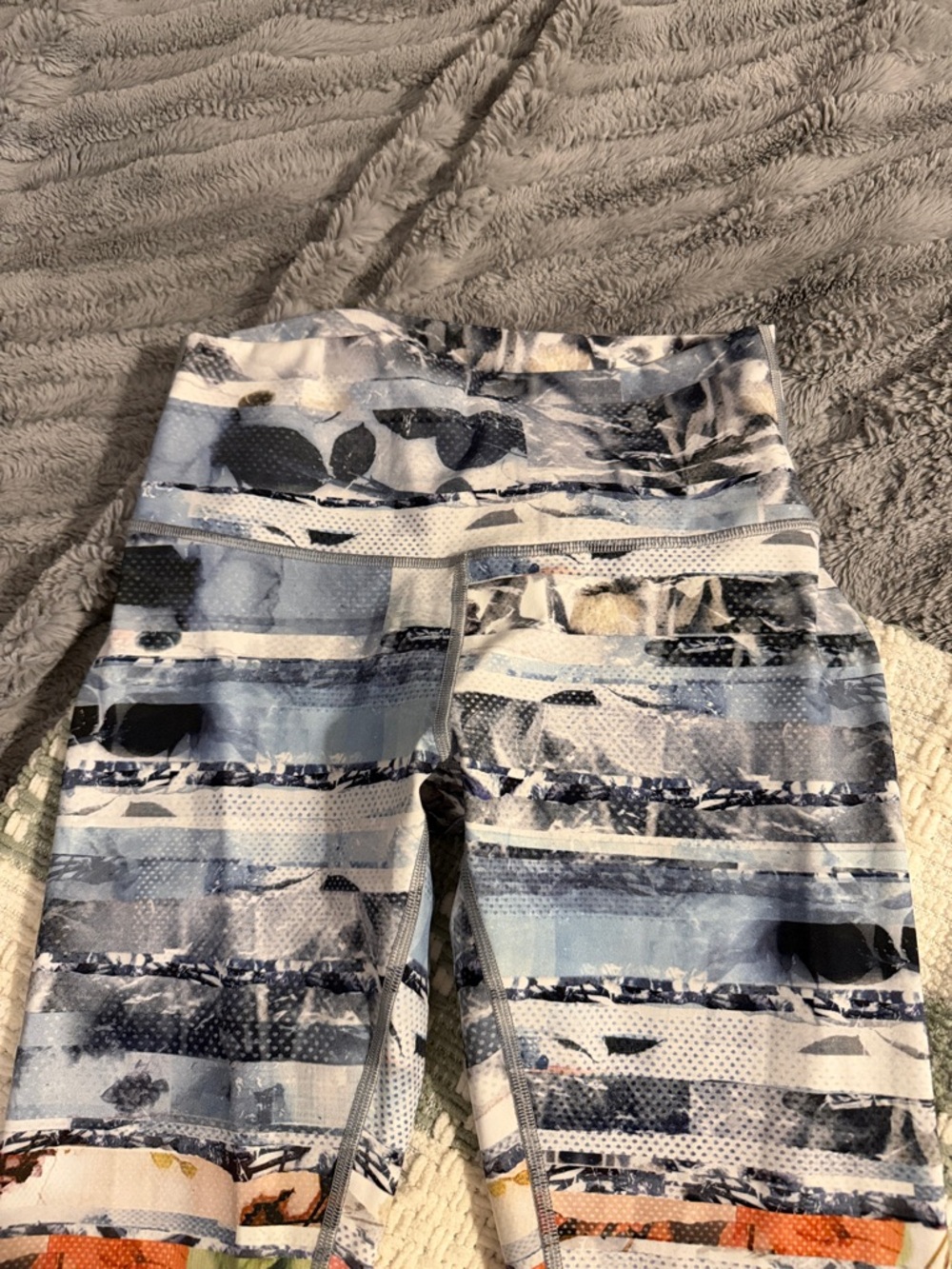 Women’s lululemon leggings - Picture 3 of 6